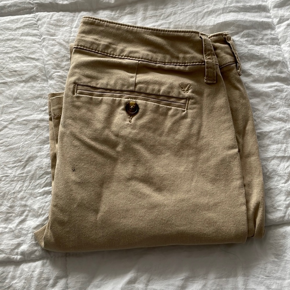 American eagle khaki pants